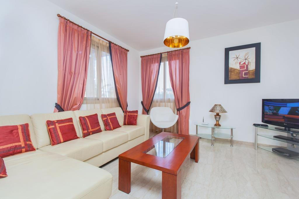 Villa Saraliana Sandy Beach Villas - Heated Pool - Jacuzzi - Private Beach Area Polis Cameră foto