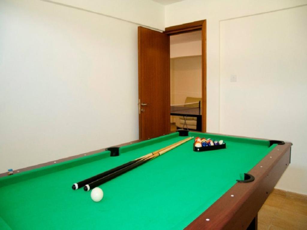 Villa Saraliana Sandy Beach Villas - Heated Pool - Jacuzzi - Private Beach Area Polis Cameră foto