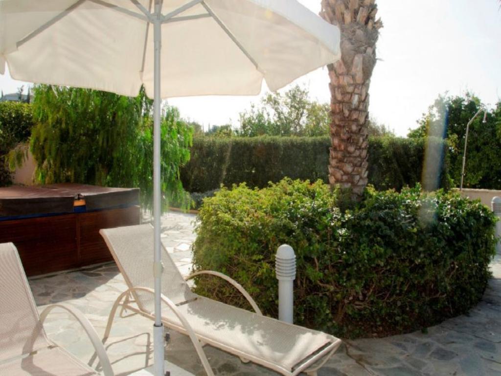 Villa Saraliana Sandy Beach Villas - Heated Pool - Jacuzzi - Private Beach Area Polis Cameră foto