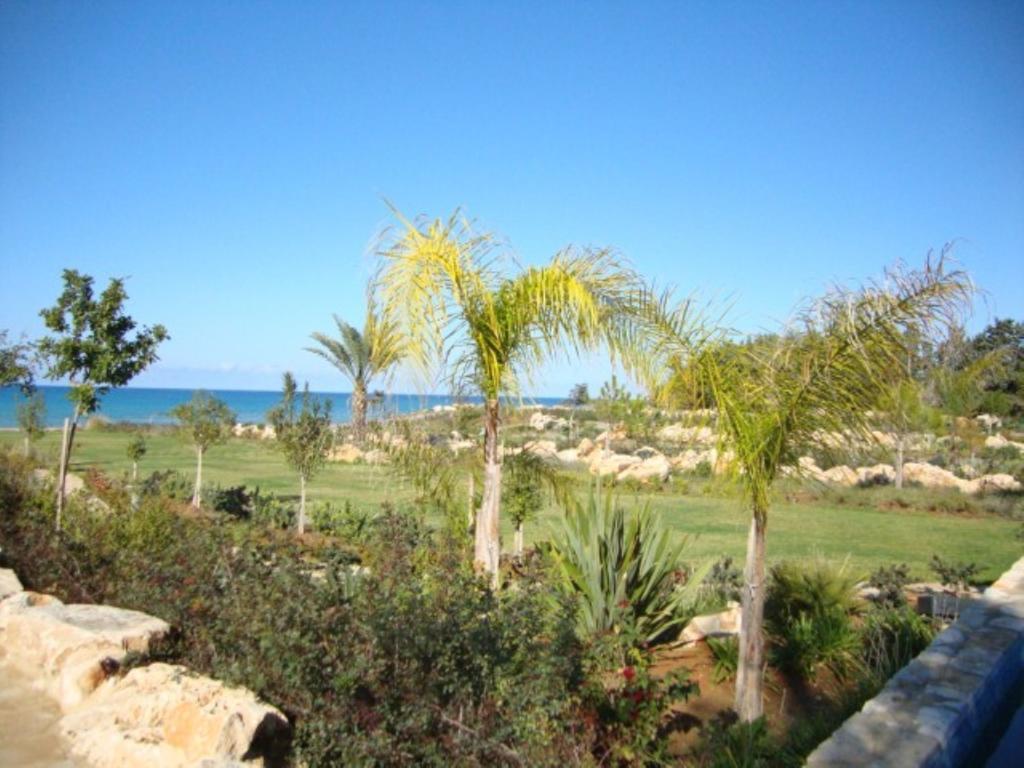Villa Saraliana Sandy Beach Villas - Heated Pool - Jacuzzi - Private Beach Area Polis Cameră foto