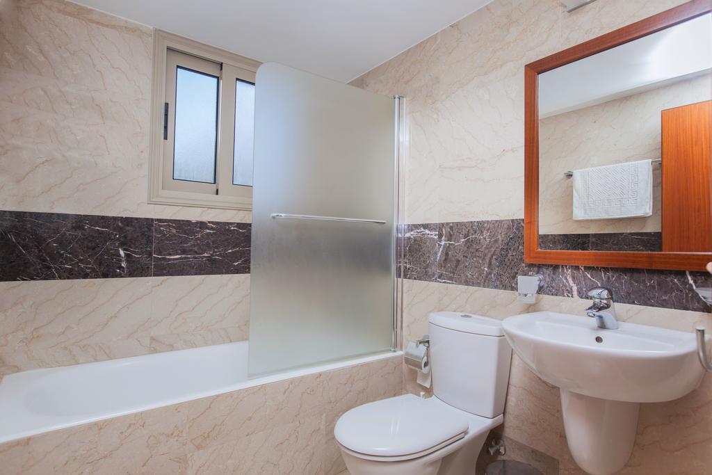 Villa Saraliana Sandy Beach Villas - Heated Pool - Jacuzzi - Private Beach Area Polis Cameră foto